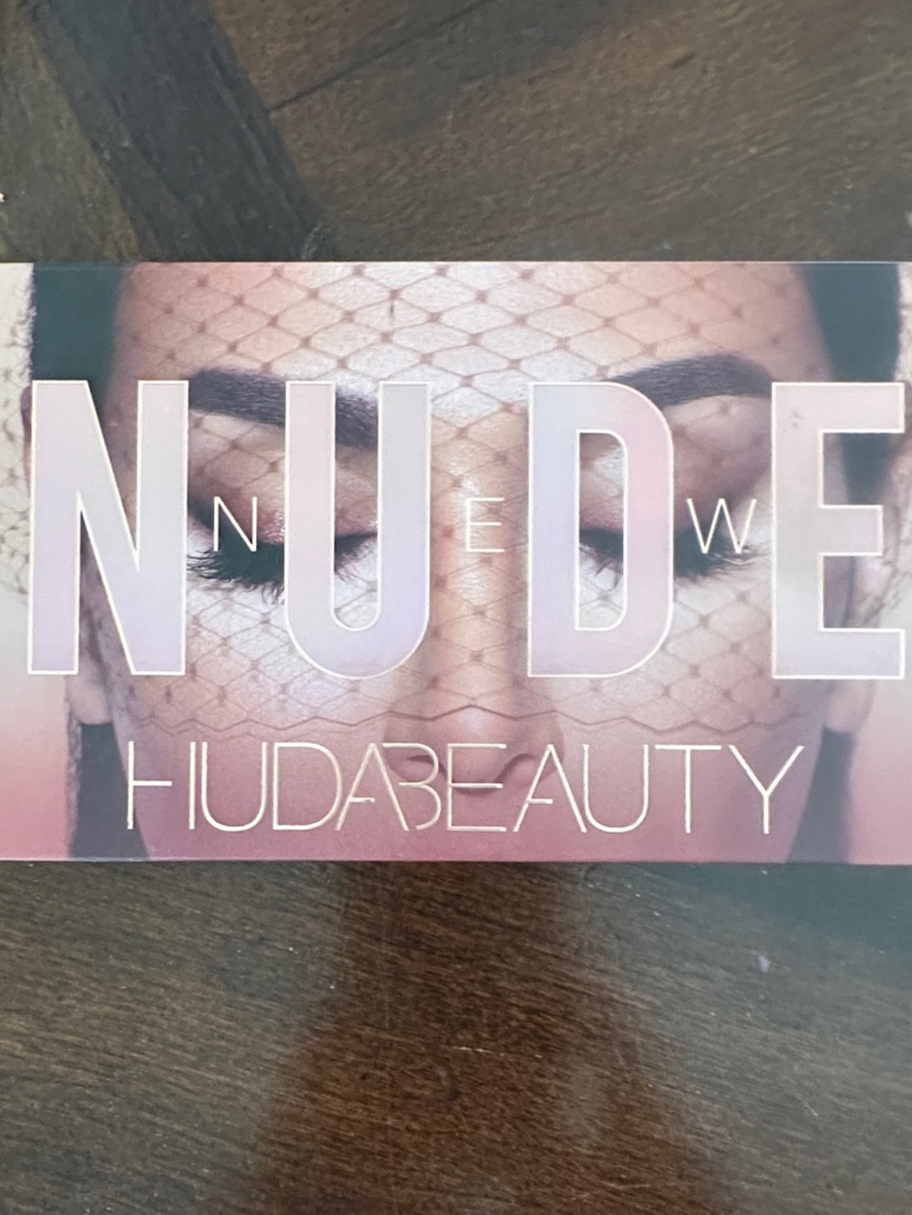 HUDA BEAUTY Rose & Neutral Matte + Shimmer Eyeshadow Palette